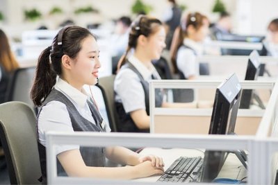 大金空調榮獲2019年度“全國政府采購空調十大領軍品牌”榮譽，彰顯卓越品質與專業服務